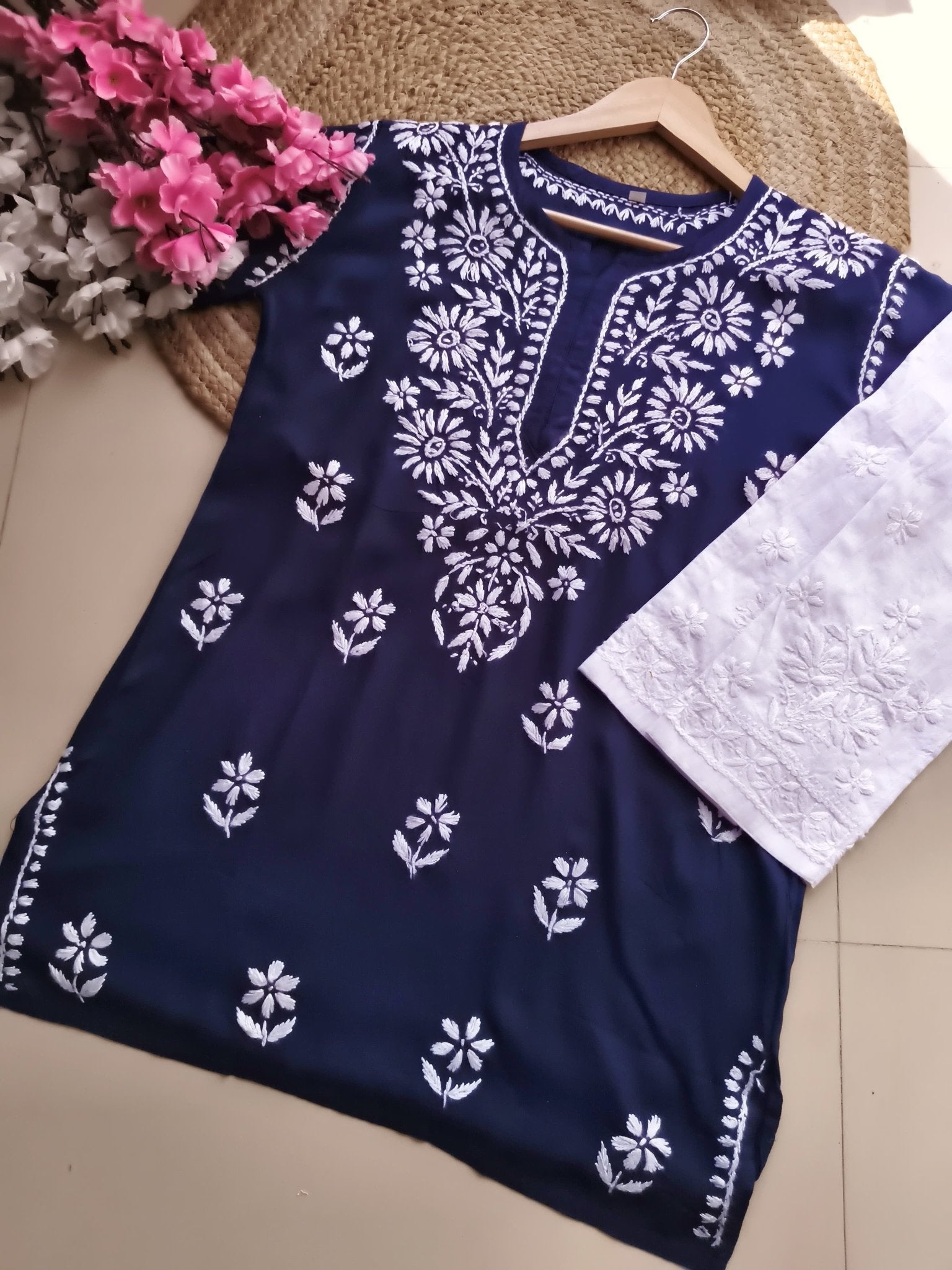 Summer Essential Daily / College / Office Wear Chikan Short Tops - Chikankari official