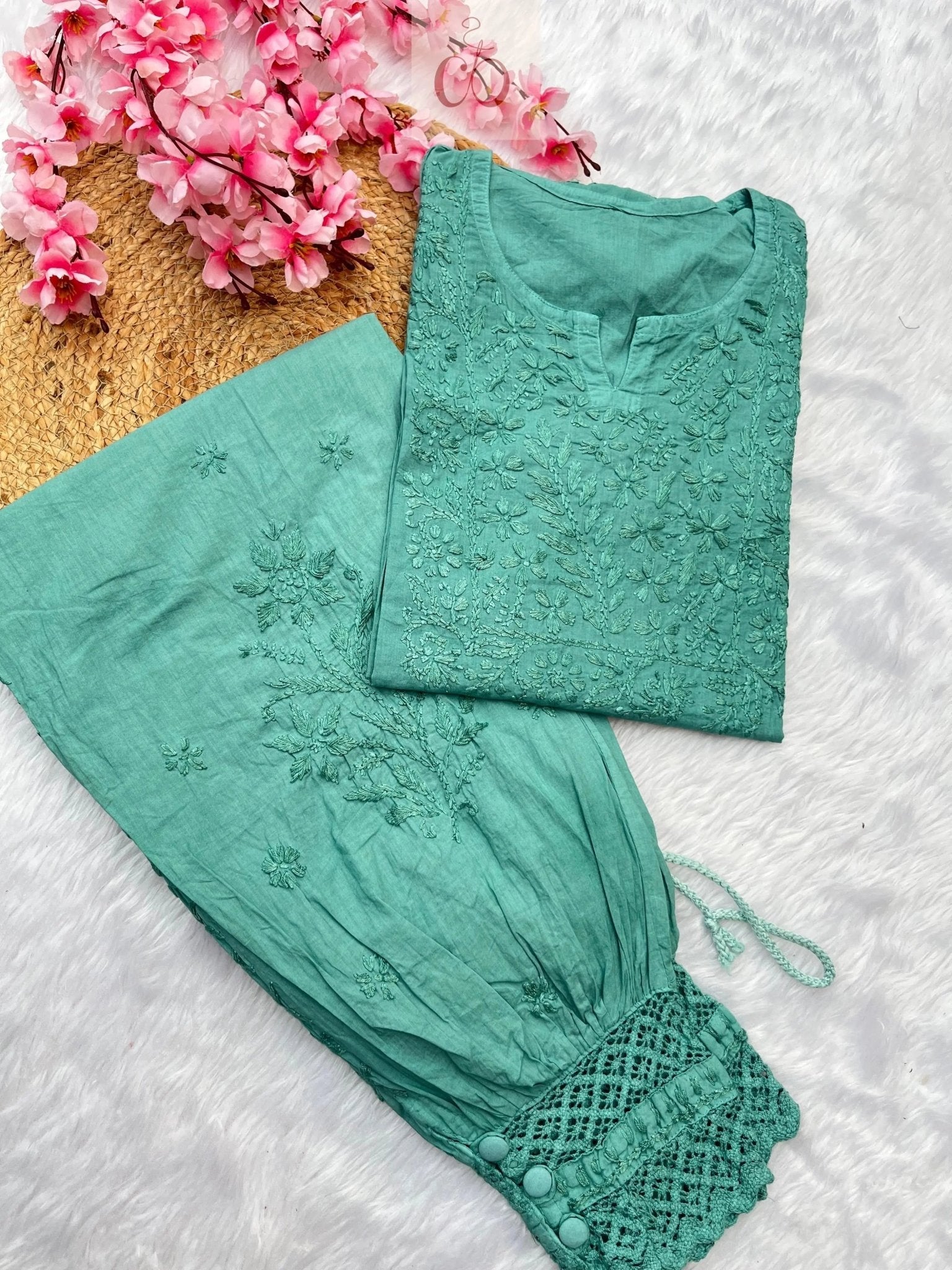 36 / teal