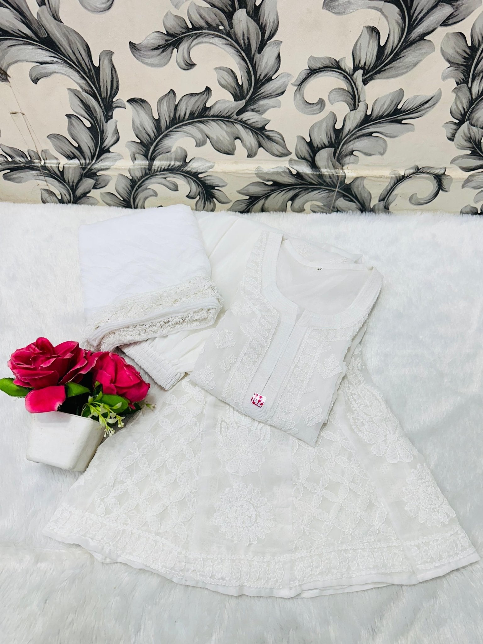 Tone to Tone Buti Jaal 4pc Set - Chikankari official