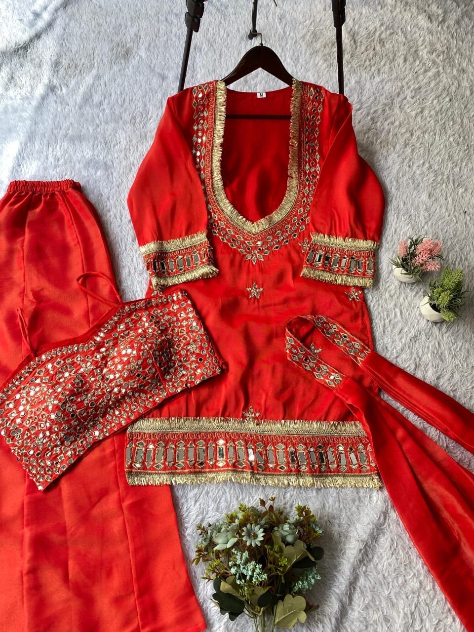 Wedding mirror embroidered 4pc set - Chikankari official