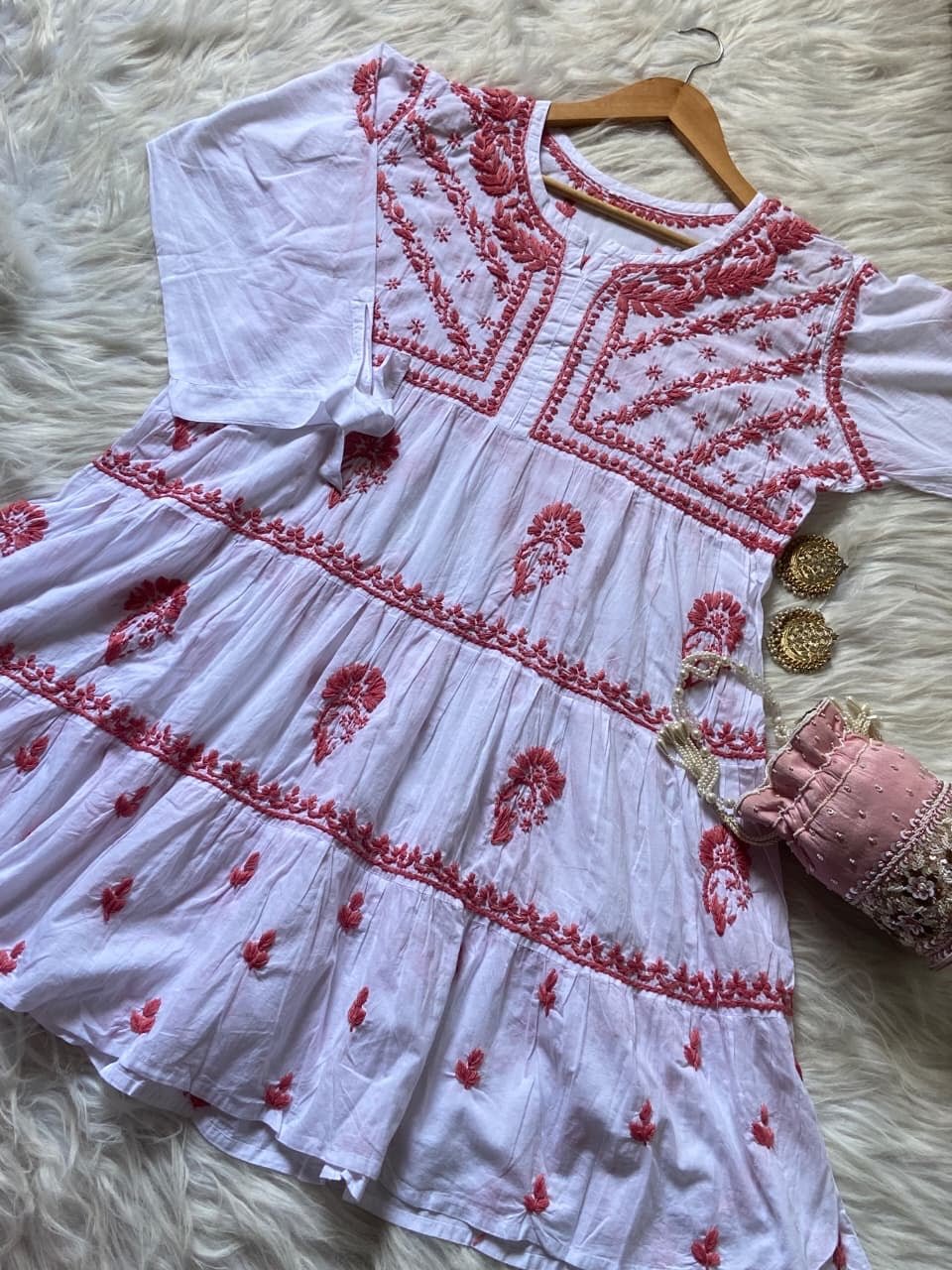 38 / pink