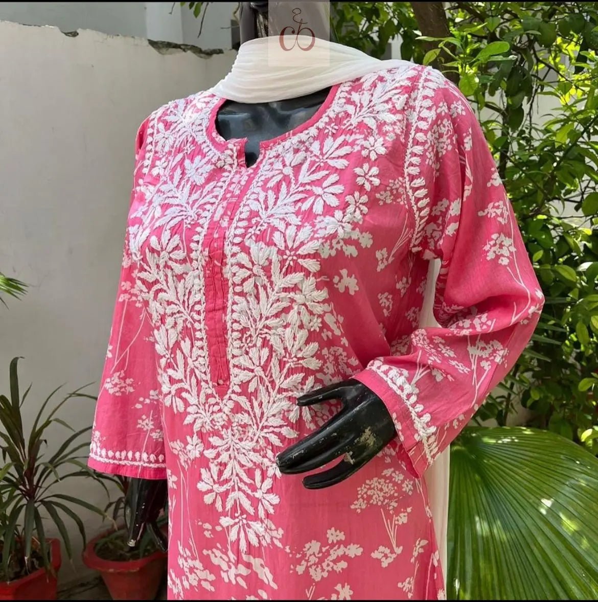 Zainab Soft & Comfy Mul leafy Contrast Kurtis - Chikankari official