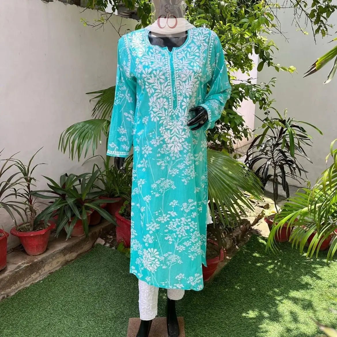 Zainab Soft & Comfy Mul leafy Contrast Kurtis - Chikankari official