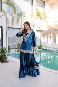 Zari embroidered Velvet Shining Set - Chikankari official
