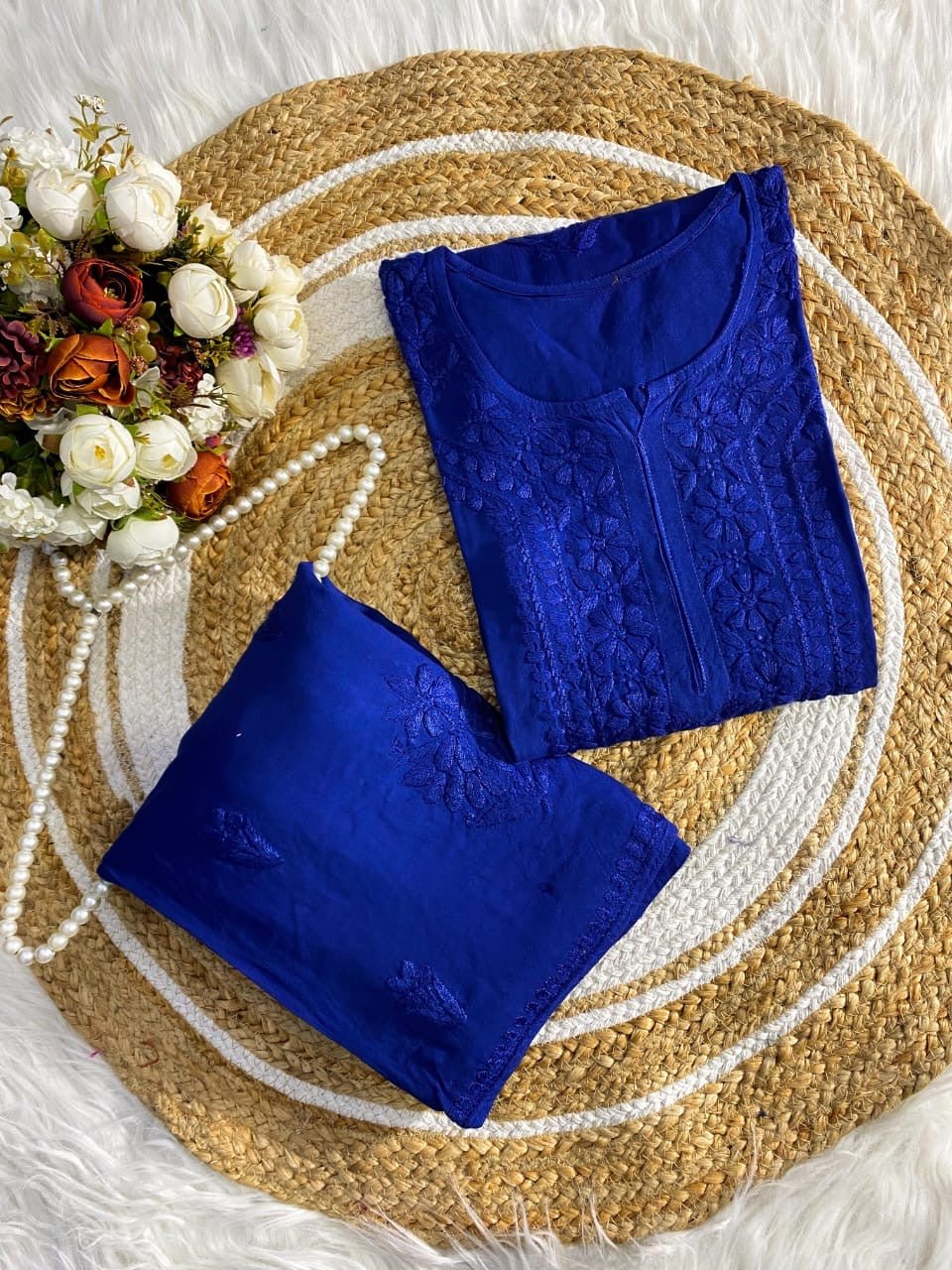 Zeenat ghaspatti Rayon Daman set - Chikankari official
