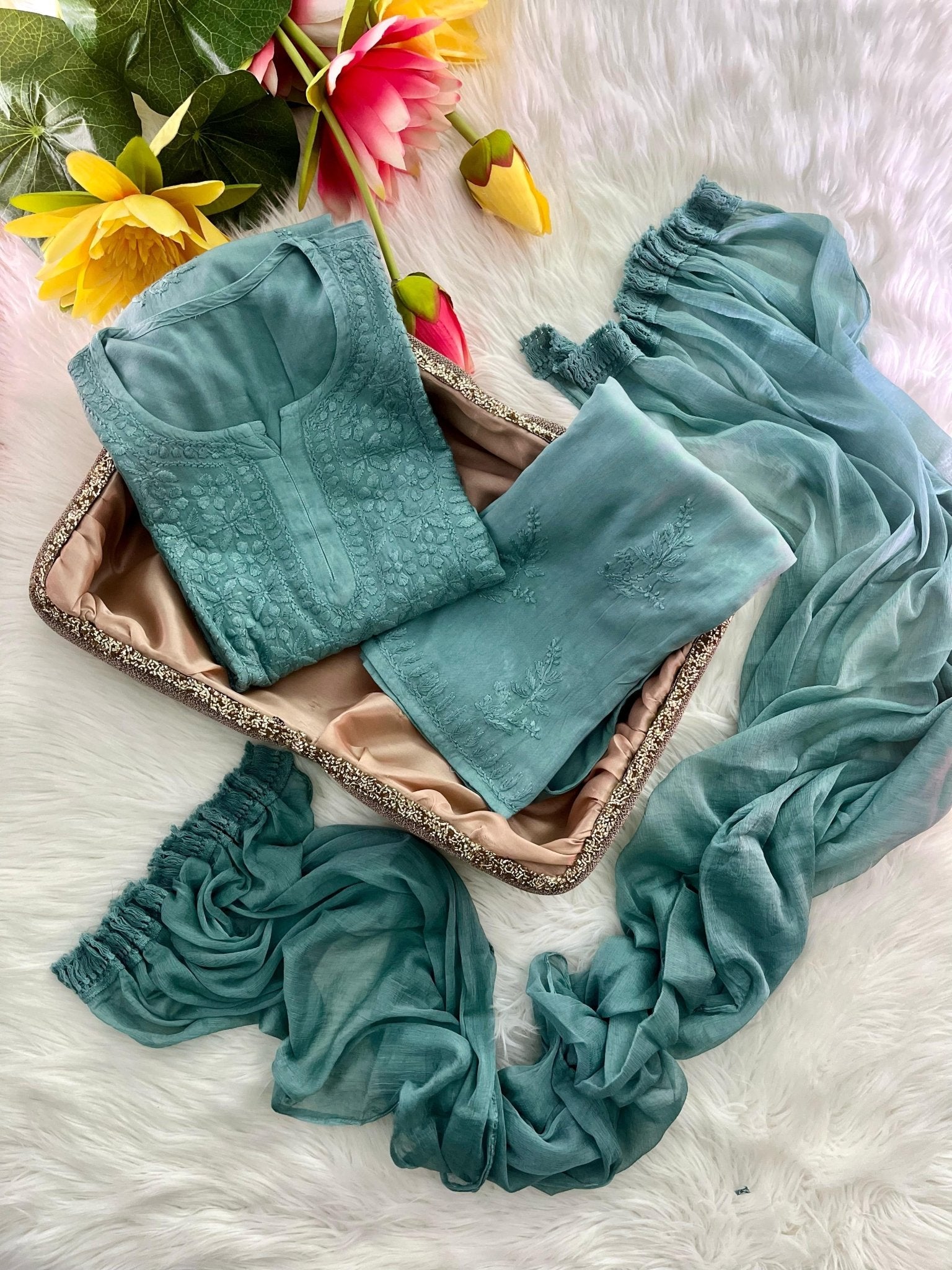 Zoya Rangrez Comfy 3pc Chikankari hand embroidered Set : Saba Ibrahim Inspired - Chikankari official
