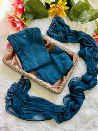 Zoya Rangrez Comfy 3pc Chikankari hand embroidered Set : Saba Ibrahim Inspired - Chikankari official
