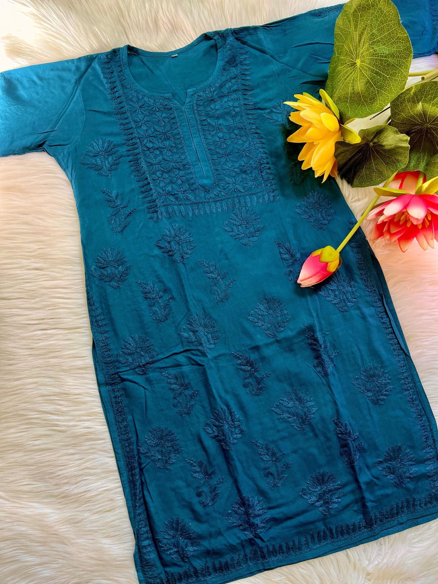 Zoya Rangrez Comfy 3pc Chikankari hand embroidered Set : Saba Ibrahim Inspired - Chikankari official