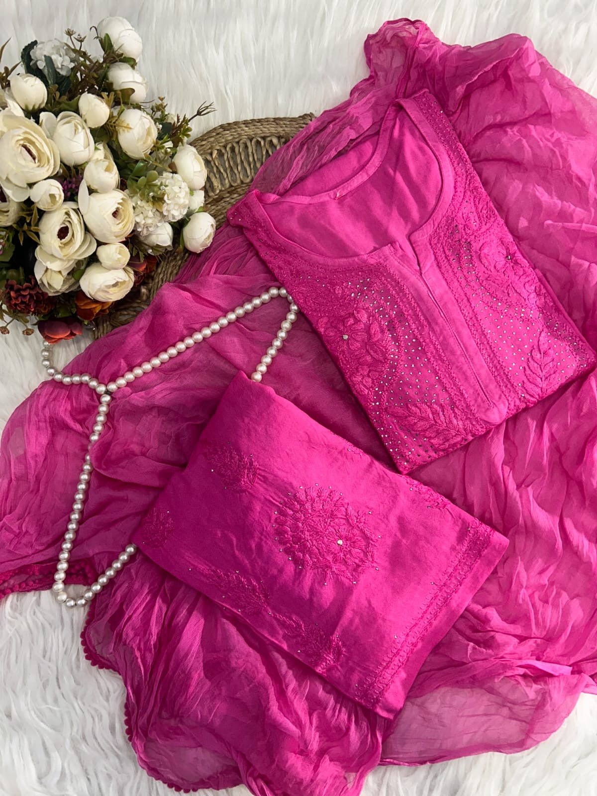38 / pink