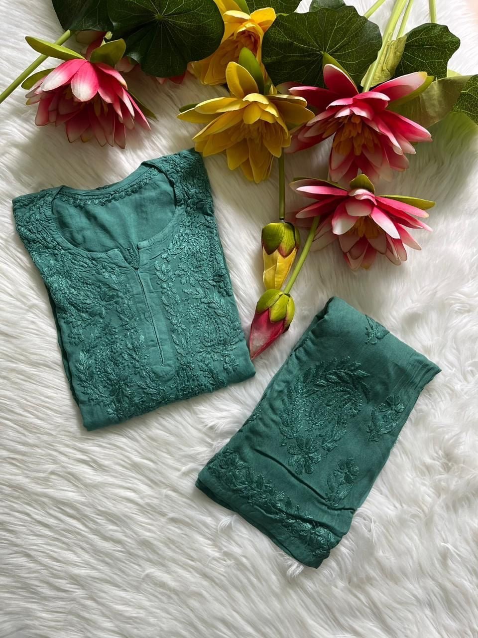 38 / sea green